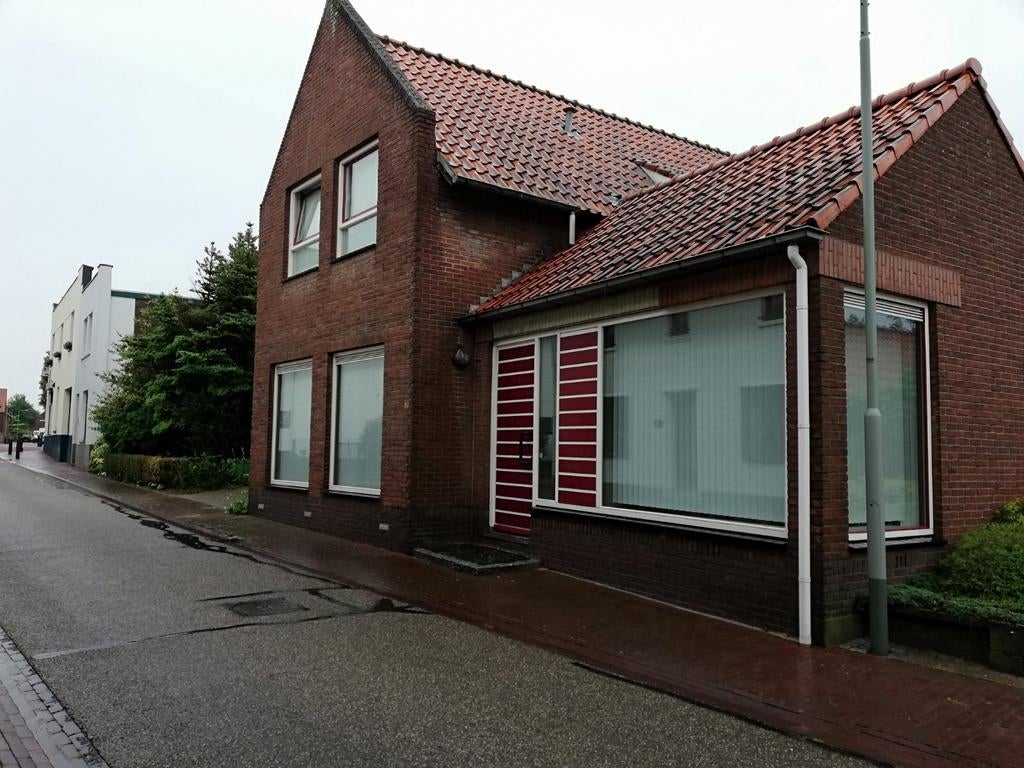 Praktijkruimte / Kantoorruimte te huur