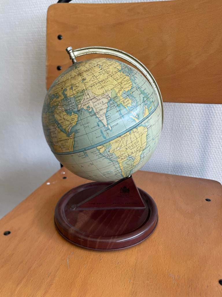 Vintage Chad Valley Wereldbol van Blik - Decoratief, Ophalen of Verzenden, Gebruikt