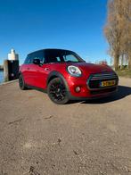 Mini Cooper One  1.5 2014 Rood, Auto's, Voorwielaandrijving, 136 pk, 4 stoelen, 49 €/maand