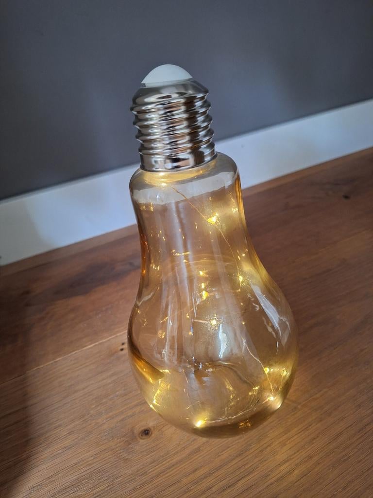 Lamp 22 cm hoog, Ophalen of Verzenden, Minder dan 30 watt, E27 (groot)