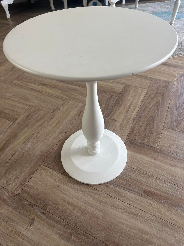 Witte ronde bijzettafel, Ophalen, Zo goed als nieuw
