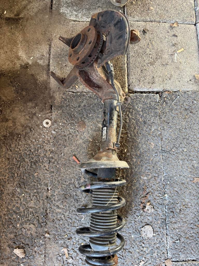Golf 4 veerpoot met fusee en remschijf, Ophalen of Verzenden, Gebruikt