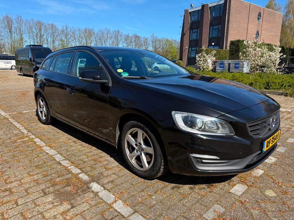 Volvo V60 2.0 D3 Summum Euro 6 Automaat Cruise Climate, Gebruikt, 4 cilinders, Leder en Stof, Zwart