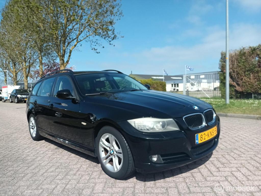BMW 3-serie Touring 318i Business Line Automaat Eerste Eigen, Auto's, BMW, Automaat, Euro 5, 1435 kg, Zwart