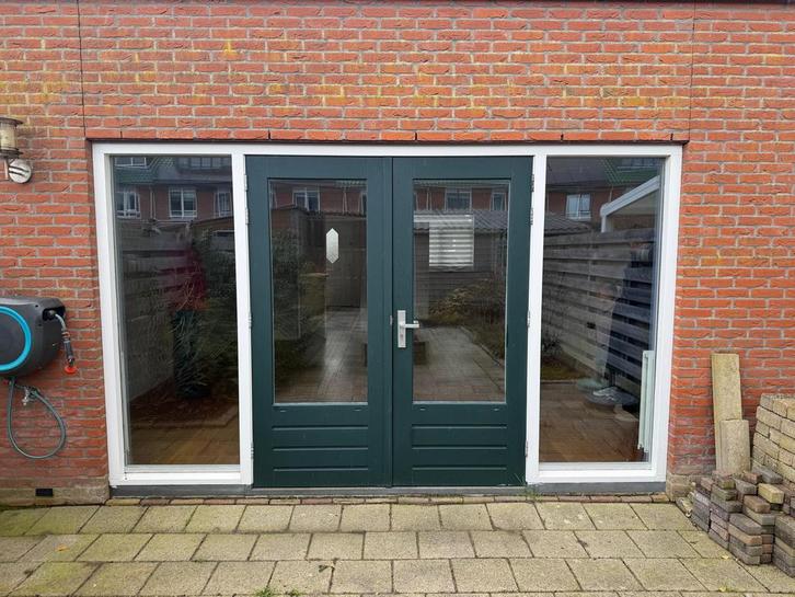 Pui met dubbele deuren en zijlichten, Doe-het-zelf en Verbouw, Kozijnen en Schuifpuien, Gebruikt, Overige typen, Hout, 225 cm of meer