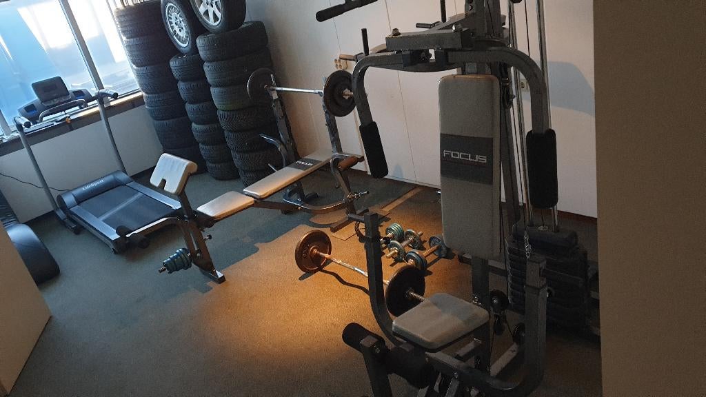 compleet fitness set te koop ..!!!, Ophalen, Zo goed als nieuw, Benen, Krachtstation