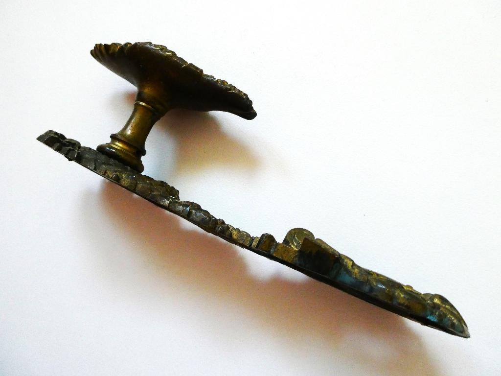 Brons vergulde handgreep met een slotplaat guirlandes, Antiek en Kunst, Ophalen of Verzenden, Brons