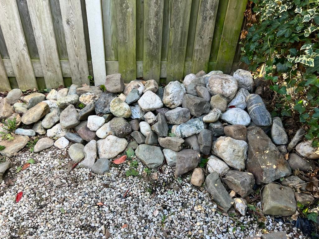Gratis af te halen: Diverse rotsen en keien voor tuin, Ophalen, Overige materialen, Gebruikt, Kei