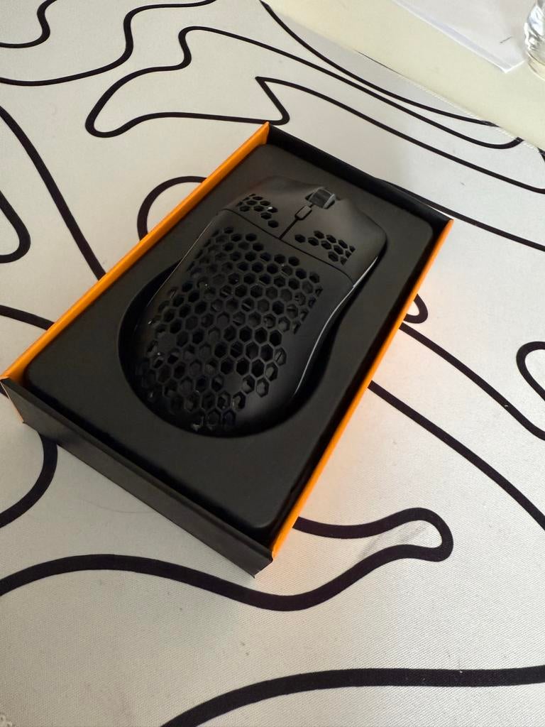 Glorious Model O Wireless muis, Computers en Software, Muizen, Muis, Gaming muis, Rechtshandig, Ophalen of Verzenden