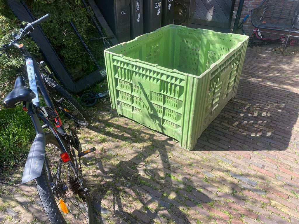 Grote stevige plastic bak / Fruitkist / Fruitkrat /palletbox, Doe-het-zelf en Verbouw, Ophalen, Gebruikt, 100 cm of meer, 60 cm of meer
