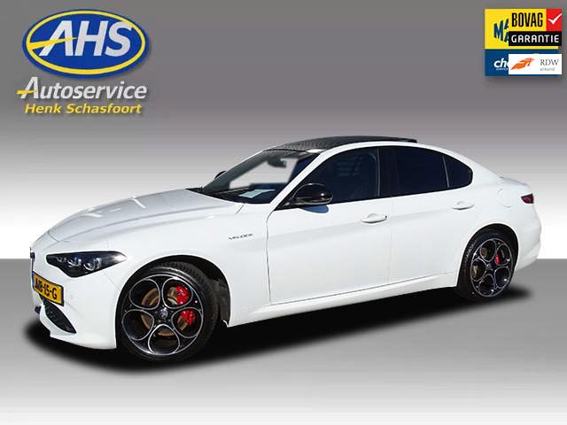 Alfa Romeo GIULIA 2.0 T GME AWD Veloce 280PK, panoramadak!, Auto's, Alfa Romeo, 745 kg, Wit, Leder, Bedrijf