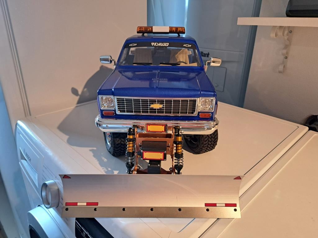 RC crawler Chevrolet 1:10 met sneeuwschuiver, Hobby en Vrije tijd, Ophalen of Verzenden, Zo goed als nieuw, Auto offroad