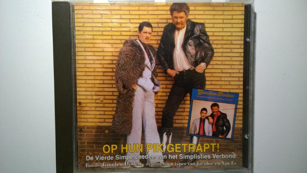 Het Simplisties Verbond - Op Hun Pik Getrapt!, Cd's en Dvd's, Cd's | Humor en Cabaret, Ophalen of Verzenden, Zo goed als nieuw