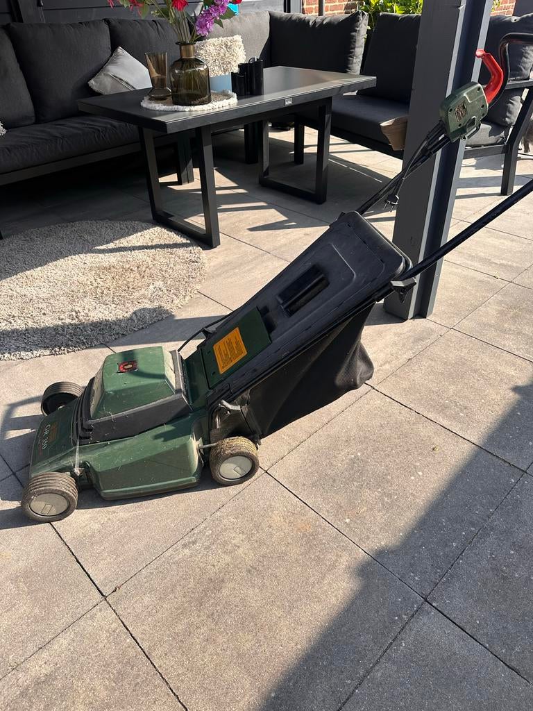 Electrische grasmaaier Black & Decker GR 350 met opvangbak, Ophalen, Gebruikt