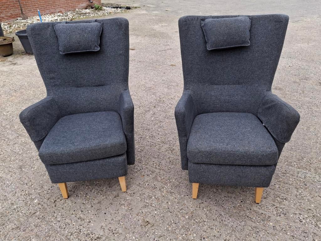 2 stoelen, Ophalen, Zo goed als nieuw, Grijs, Twee