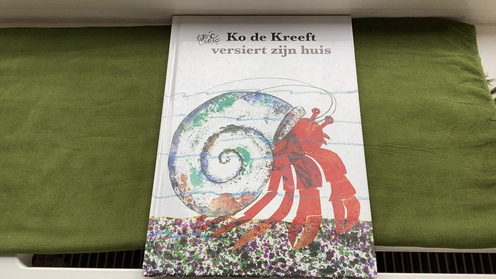 Eric  Carle. Ko de Kreeft versiert zijn huis. Hardcover. 3+, Ophalen of Verzenden, Zo goed als nieuw, Eric Carle, Prentenboek
