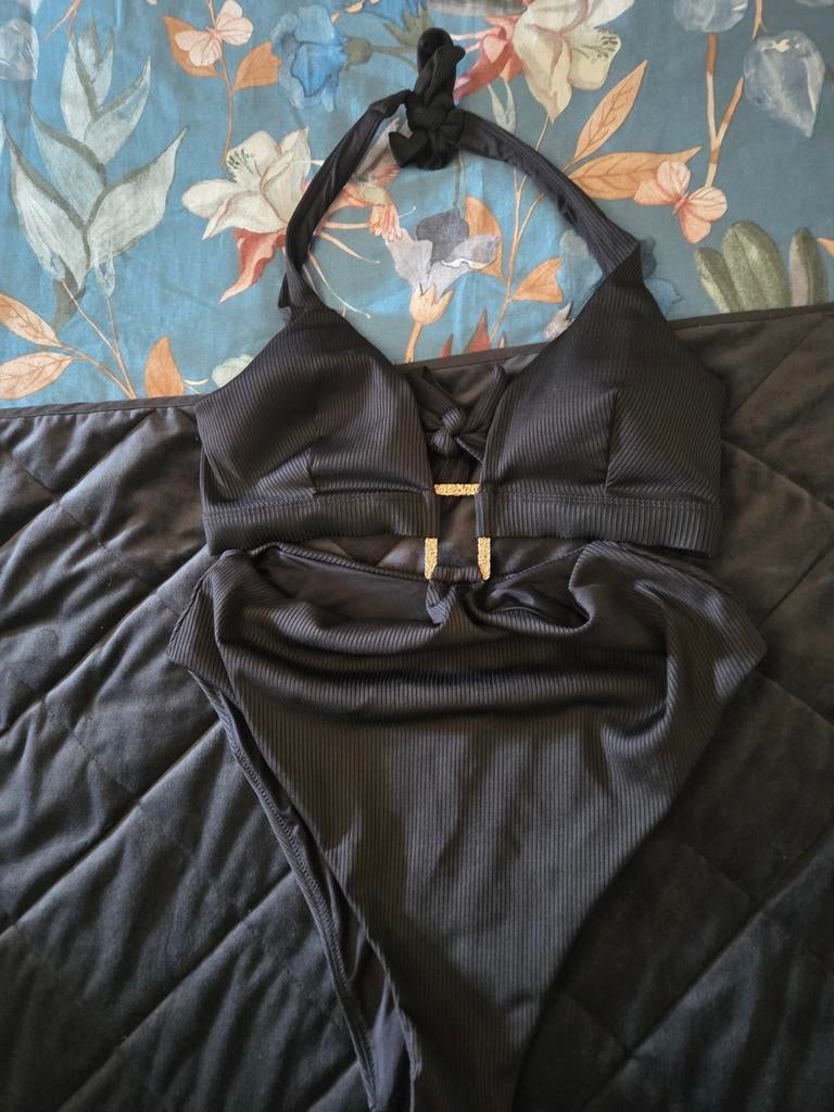 Zwemkleding, Kleding | Dames, Badmode en Zwemkleding, Zwart, Badpak, Ophalen of Verzenden, Zo goed als nieuw