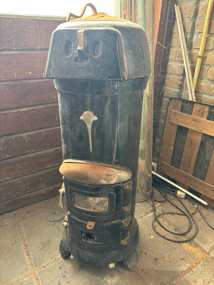 Antieke Winterkoning potkachel - Functioneert prima, Ophalen, Gebruikt, Vrijstaand, Hout