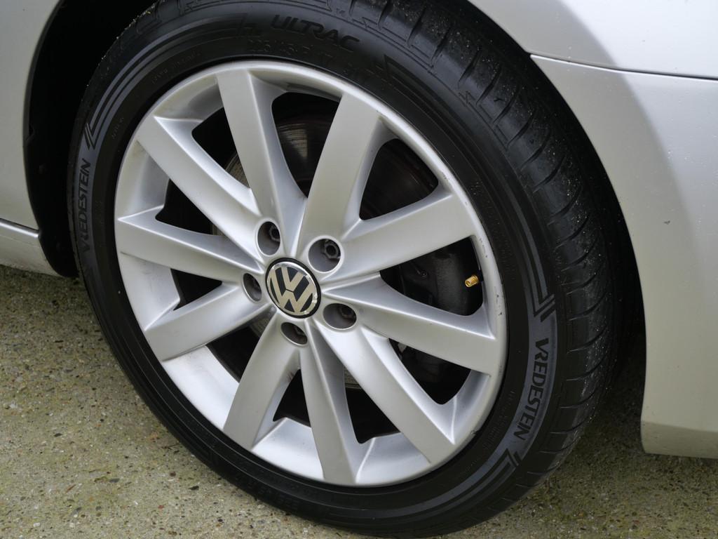 Volkswagen Golf 1.4 TSI HIGHLINE | AUTOMAAT | NAVIGATIE | CL, Auto's, Volkswagen, Euro 5, Gebruikt, 4 cilinders, Alcantara