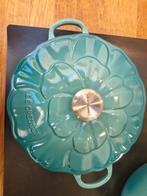 Le Creuset bloesem Campagnard 26cm 'Blue Rivera', Gietijzer, Nieuw, Ophalen of Verzenden, Keramische plaat