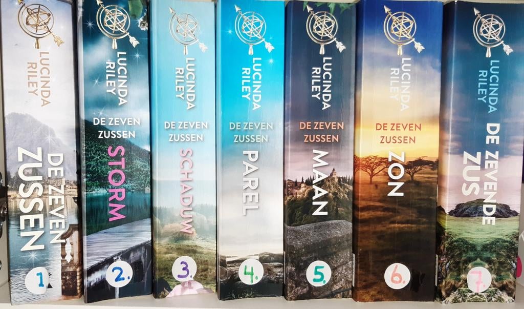 7 boeken van de Zeven Zussen - Lucinda Riley, Ophalen of Verzenden, Zo goed als nieuw