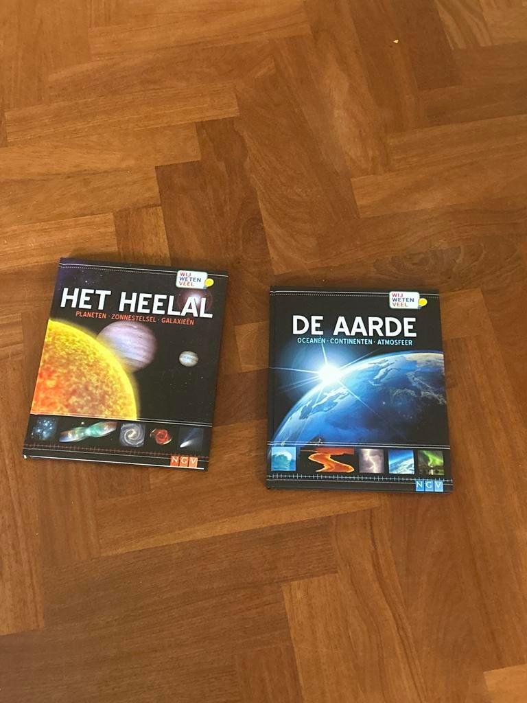 Boekenset Aarde en Heelal, Ophalen, Zo goed als nieuw, Natuurwetenschap
