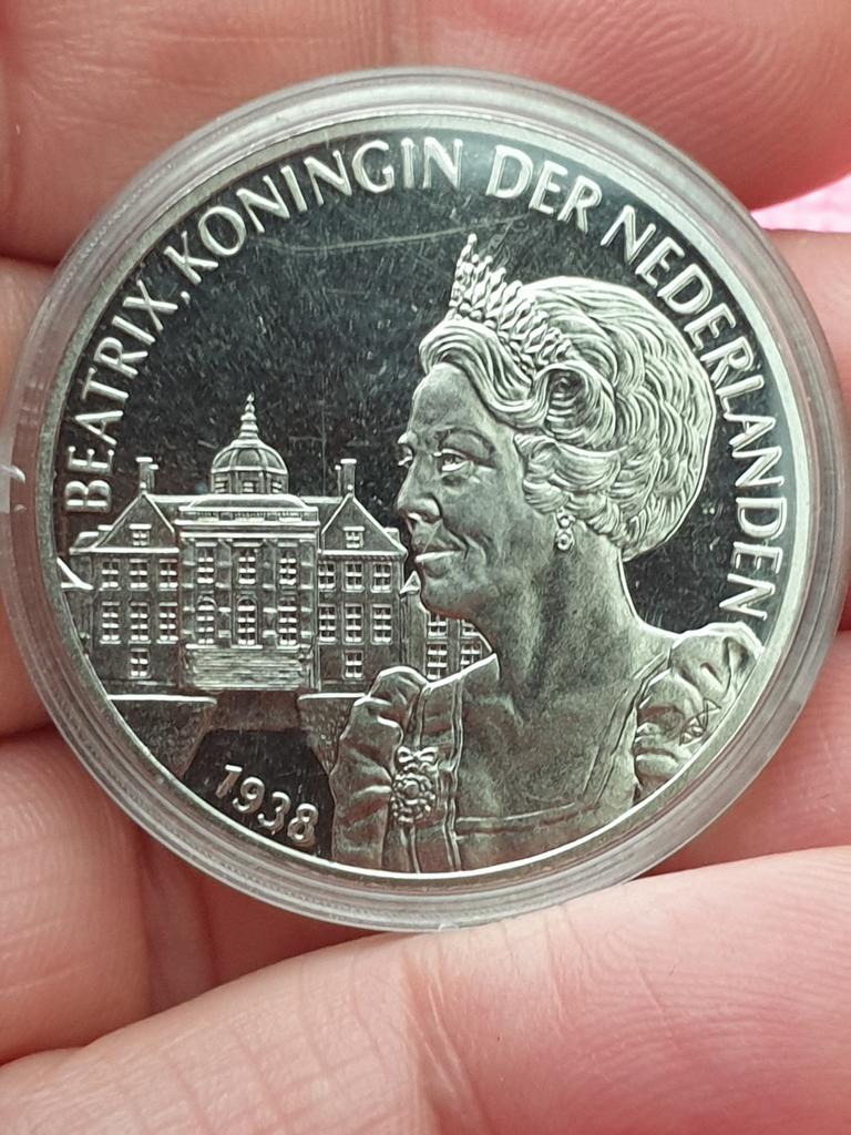 Penning Beatrix (k5), Postzegels en Munten, Penningen en Medailles, Ophalen of Verzenden, Overige materialen