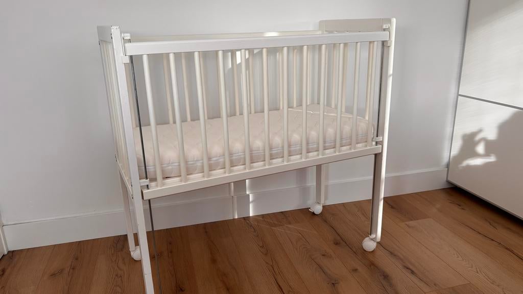 Petite Amélie Co Sleeper / Aanschuifbedje met matras, Ophalen, Gebruikt, Wieg