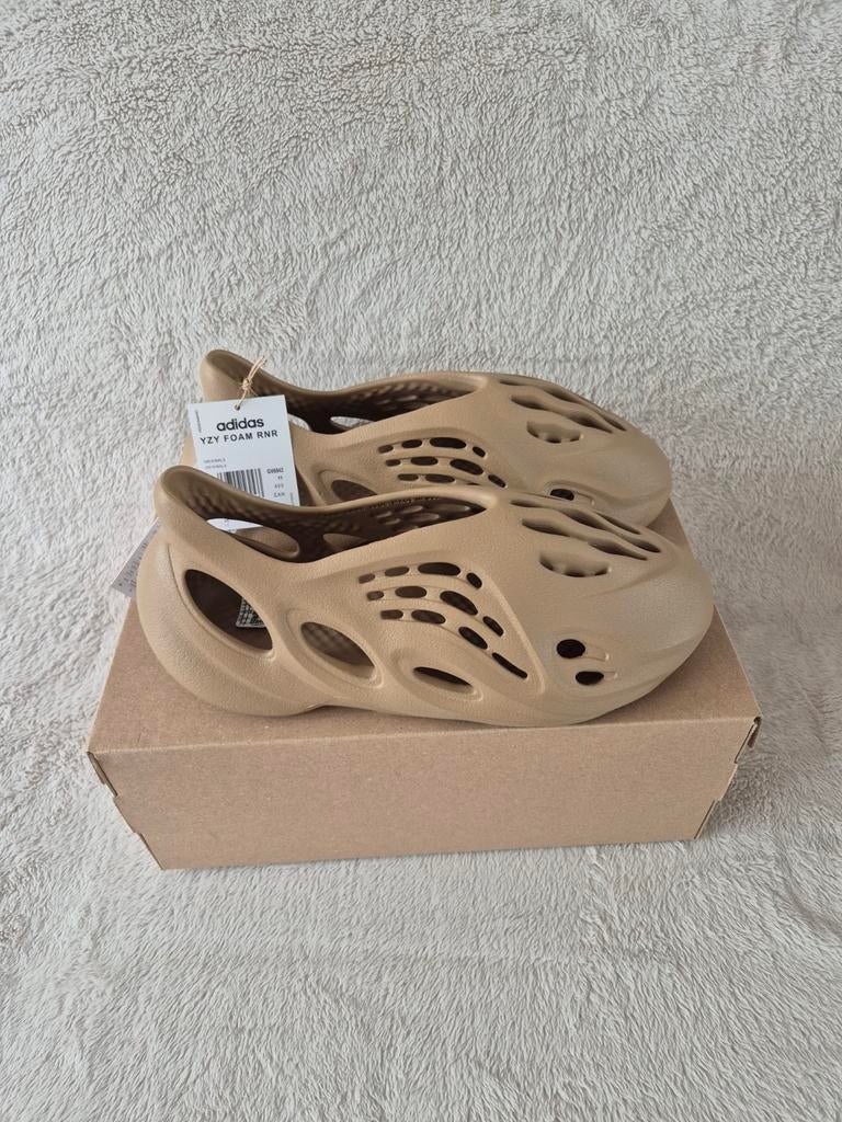 Yeezy Foam Runner Clay Taupe Maat 46, Ophalen of Verzenden, Nieuw