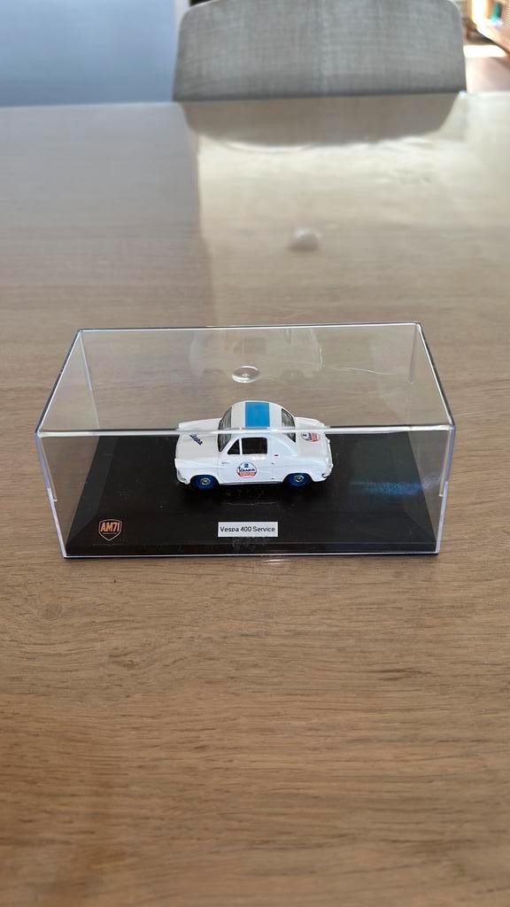 AM.71 Vespa 400 Service 1:43, Hobby en Vrije tijd, Modelauto's | 1:43, Zo goed als nieuw, Auto, Overige merken, Verzenden