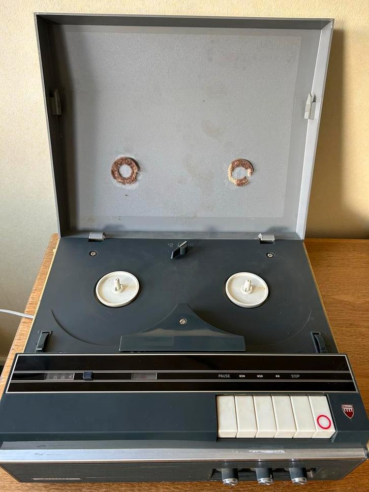 Aristona bandrecorder vintage (kapot), Audio, Tv en Foto, Bandrecorders, Bandrecorder, Met stofkap, Ophalen