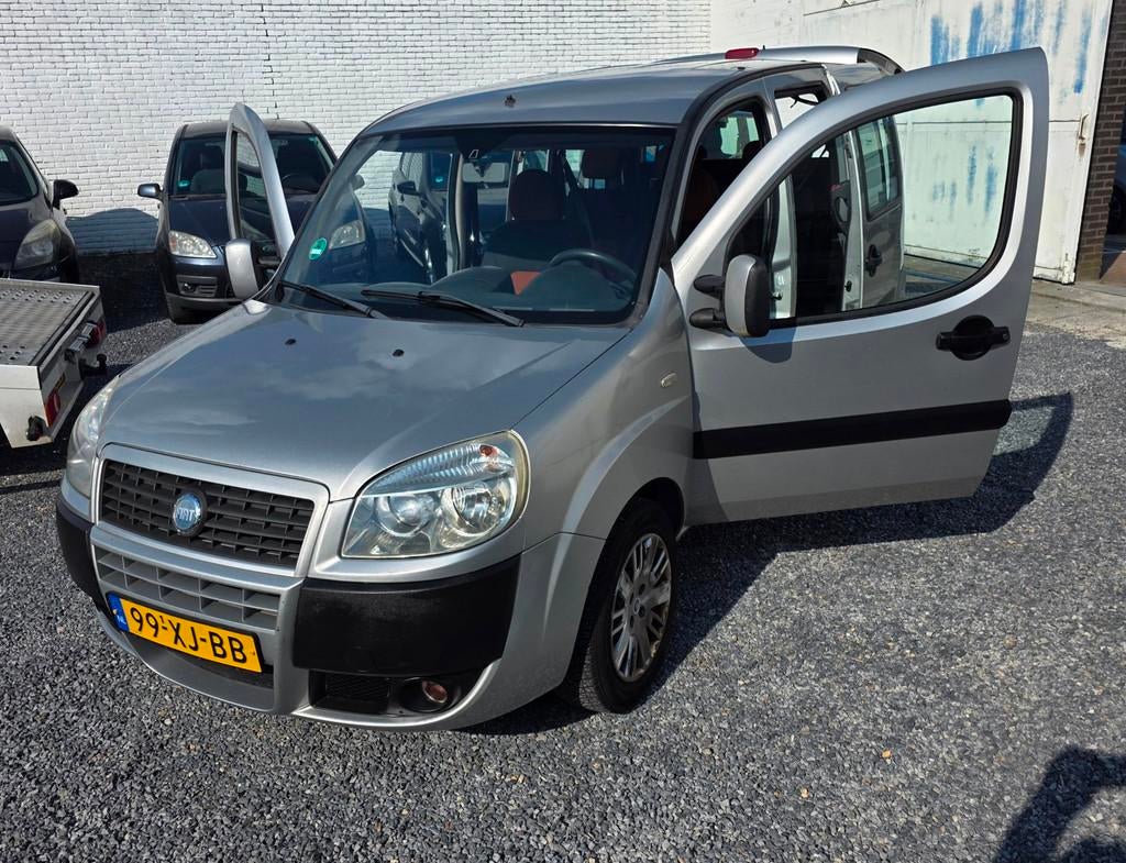 Fiat Doblò 1.4 Family 7personen 2x zijdeur Airco, Auto's, Fiat, Voorwielaandrijving, Stof, Gebruikt, 4 cilinders