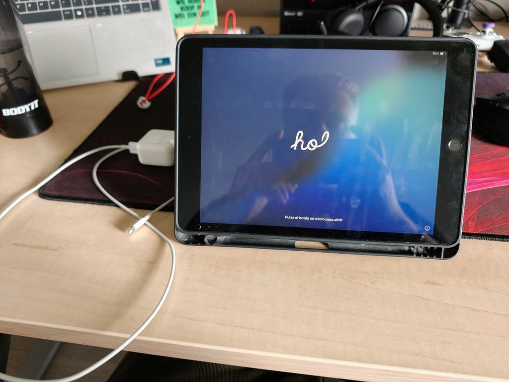 iPad 7e generatie - Zeer nette staat met alle benodigdheden, Computers en Software, Apple iPads, Ophalen of Verzenden, Zo goed als nieuw