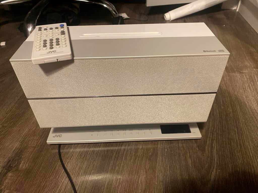 JVC CD Speler met Bluetooth en Radio - Compact Design, Ophalen of Verzenden, Zo goed als nieuw, JVC