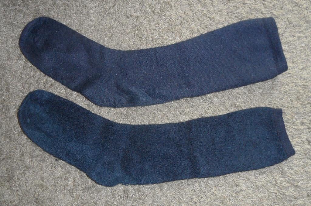 Paar in goede staat verkerende donkerblauwe lange sokken, Sokken en Kniesokken, Blauw, Ophalen of Verzenden, Maat 39 t/m 42