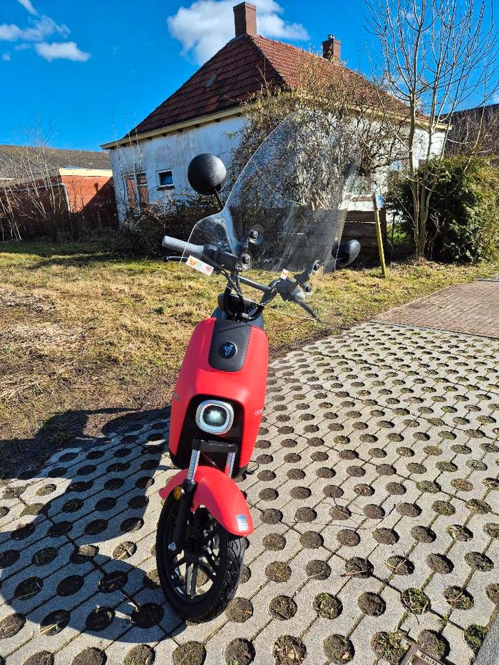 Segway B110S Bromscooter, Fietsen en Brommers, Brommers | Overige merken, Zo goed als nieuw, Maximaal 45 km/u, Ophalen