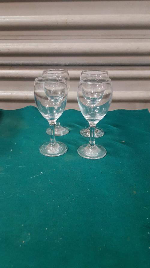 4 x wijnglas, Ophalen of Verzenden, 'T Olde Gre-j, Info@toldegrej.nl, Endepoelstraat 20f Didam