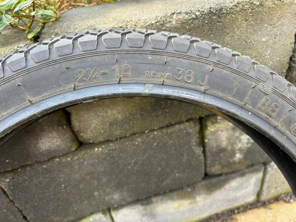 Tomos bromfiets bandjes 2 1/4 - 16, Ophalen, Gebruikt, Overige typen