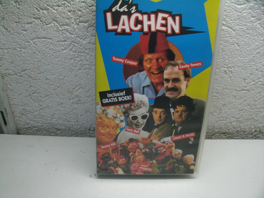 vhs 103b da's lachen tommy cooper, Cd's en Dvd's, VHS | Film, Alle leeftijden, Ophalen of Verzenden, Zo goed als nieuw, Komedie