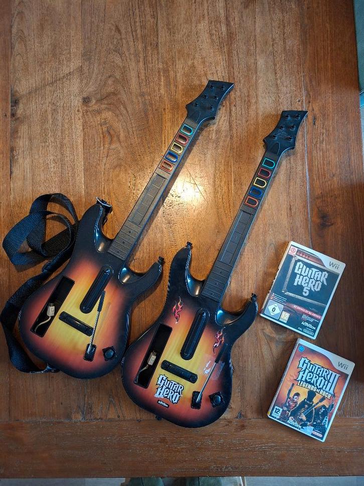WII gitaren en guitar hero spellen, Spelcomputers en Games, Games | Nintendo Wii, Gebruikt, Muziek, 2 spelers, Vanaf 12 jaar, Ophalen of Verzenden