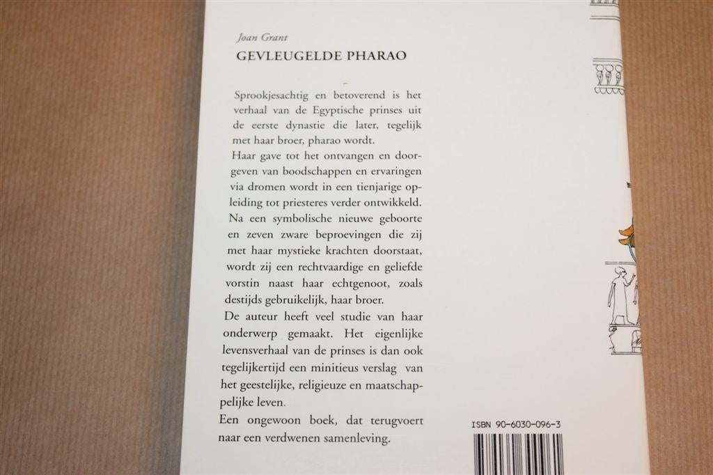 Gevleugelde Pharao — Joan Grant & Egyptische Roman [1979], Ophalen of Verzenden, Gelezen, Overige onderwerpen, Achtergrond en Informatie