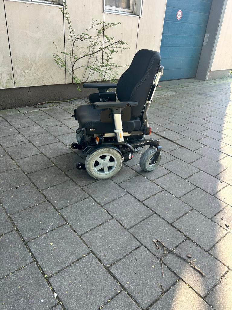 Quickie Puma 40 Rolstoel (M1 Brake Eror), Ophalen of Verzenden, Zo goed als nieuw, Duwrolstoel