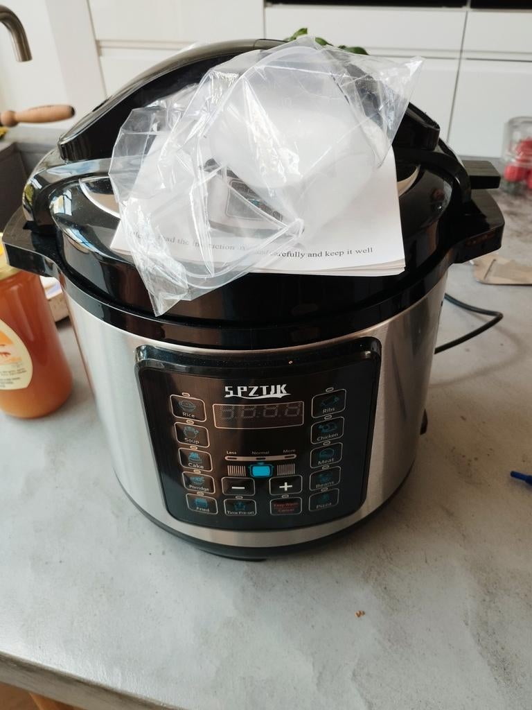 SPZTJK Multicooker - Zo goed als nieuw, Ophalen of Verzenden