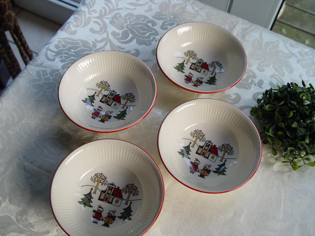 Windsor christmas dessert/compote schaaltjes kerst, Ophalen of Verzenden, Wedgwood, Aardewerk, Schaal of Schalen