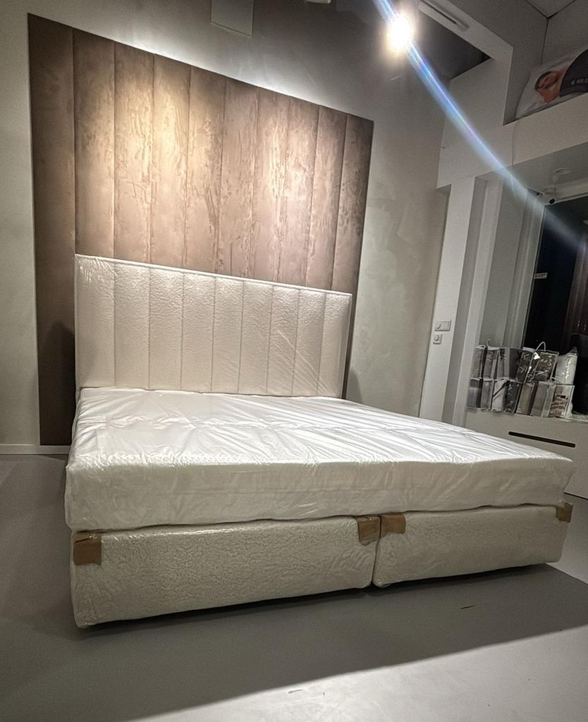 Boxspring Teddy Bouclé Stof 180x200, Huis en Inrichting, Slaapkamer | Complete slaapkamers, Ophalen of Verzenden, Nieuw, Tweepersoons