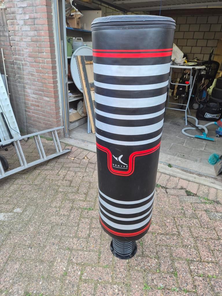 Domyos boksbal, Ophalen