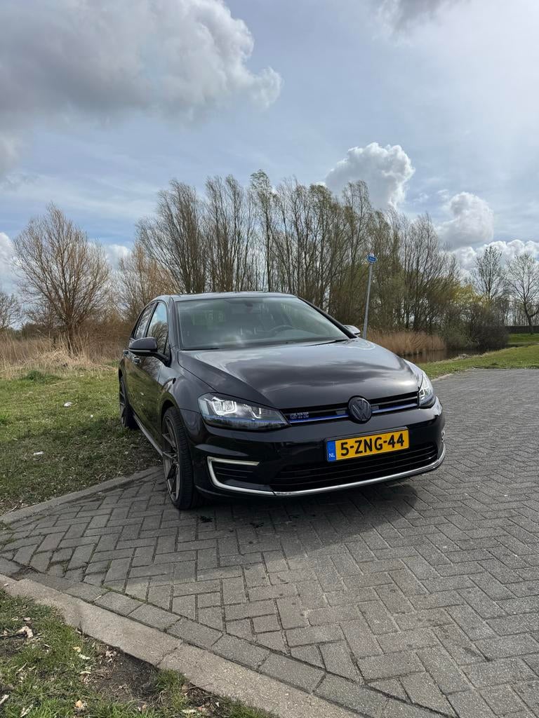 Volkswagen Golf 1.4 TSI Phev 150KW GTE 5D 2015 Zwart, Auto's, Volkswagen, 4 cilinders, Zwart, 1395 cc, 1499 kg