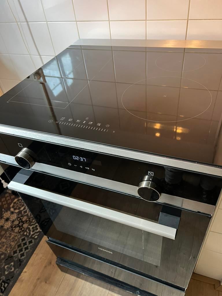 Gereserveerd voor Tom Siemens vrijstaand inductie fornuis, Zo goed als nieuw, Inductie, Vrijstaand, 85 tot 90 cm