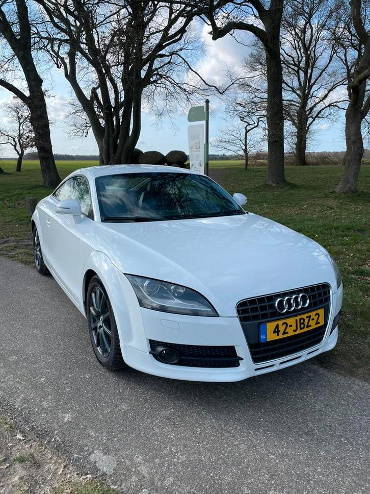 Audi TT 1.8 TFSI Coupe 2009 Wit | NIEUWE MOTOR (75.000 KM), Auto's, Audi, Particulier, TT, Airbags, Airconditioning, Bluetooth