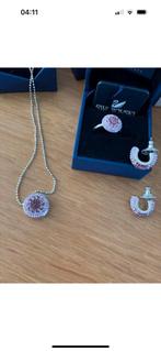 Swarovski paarse/lila set nieuw in doos origineel ringmaat55, Verzamelen, Swarovski, Ophalen of Verzenden, Zo goed als nieuw, Figuurtje